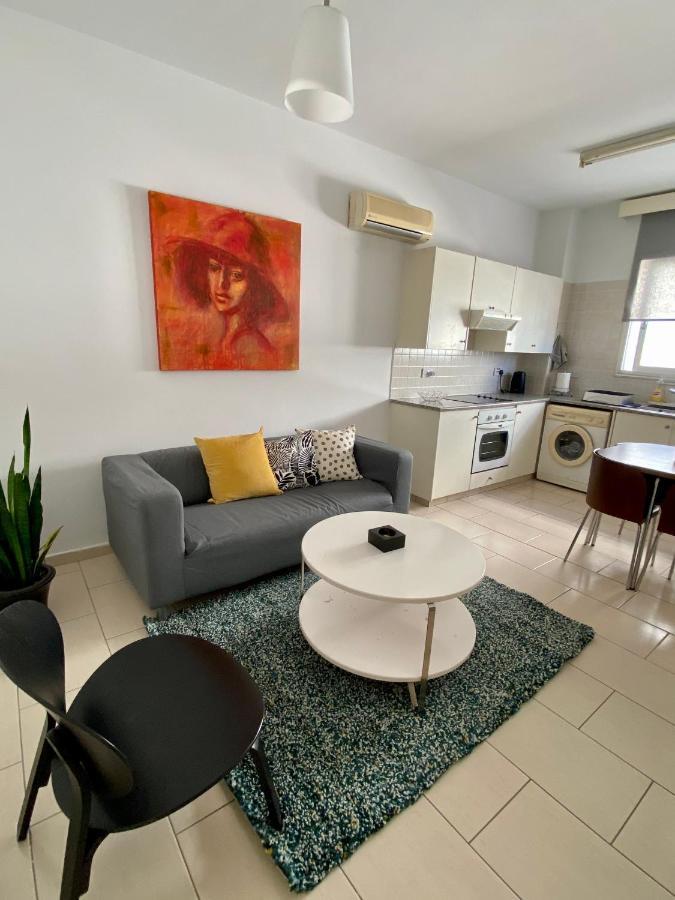 Cosy One Bedroom Apartment In Pafos エクステリア 写真