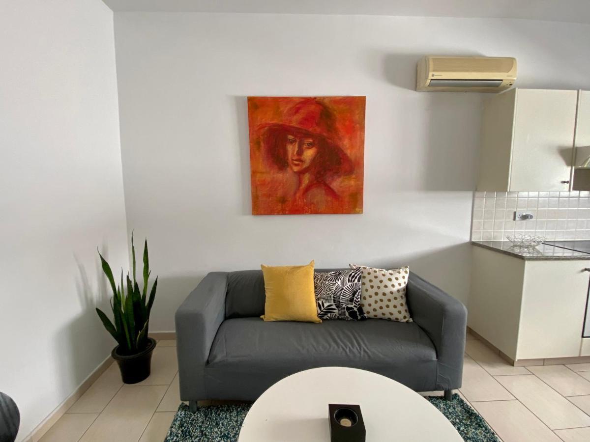 Cosy One Bedroom Apartment In Pafos エクステリア 写真