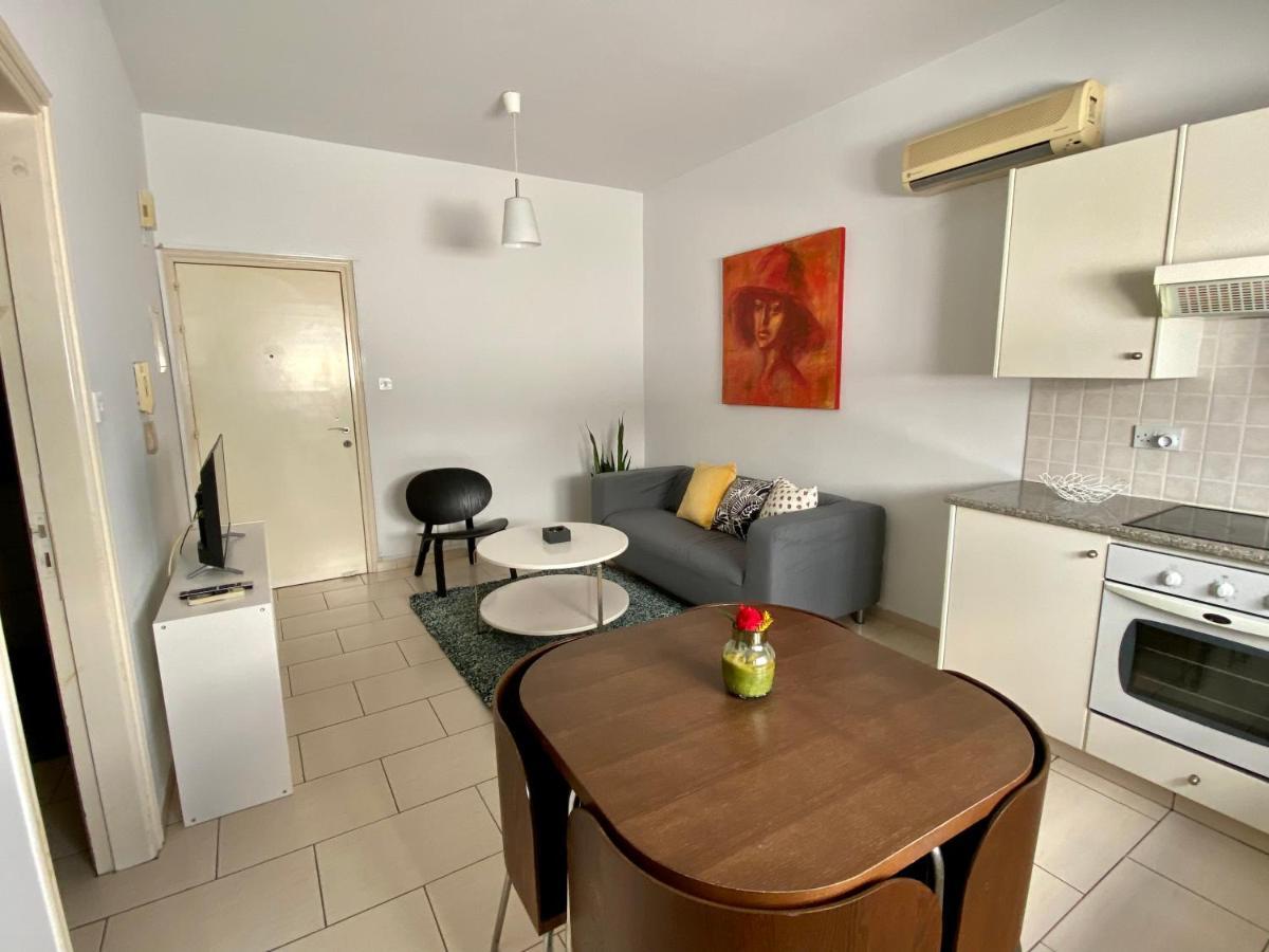 Cosy One Bedroom Apartment In Pafos エクステリア 写真